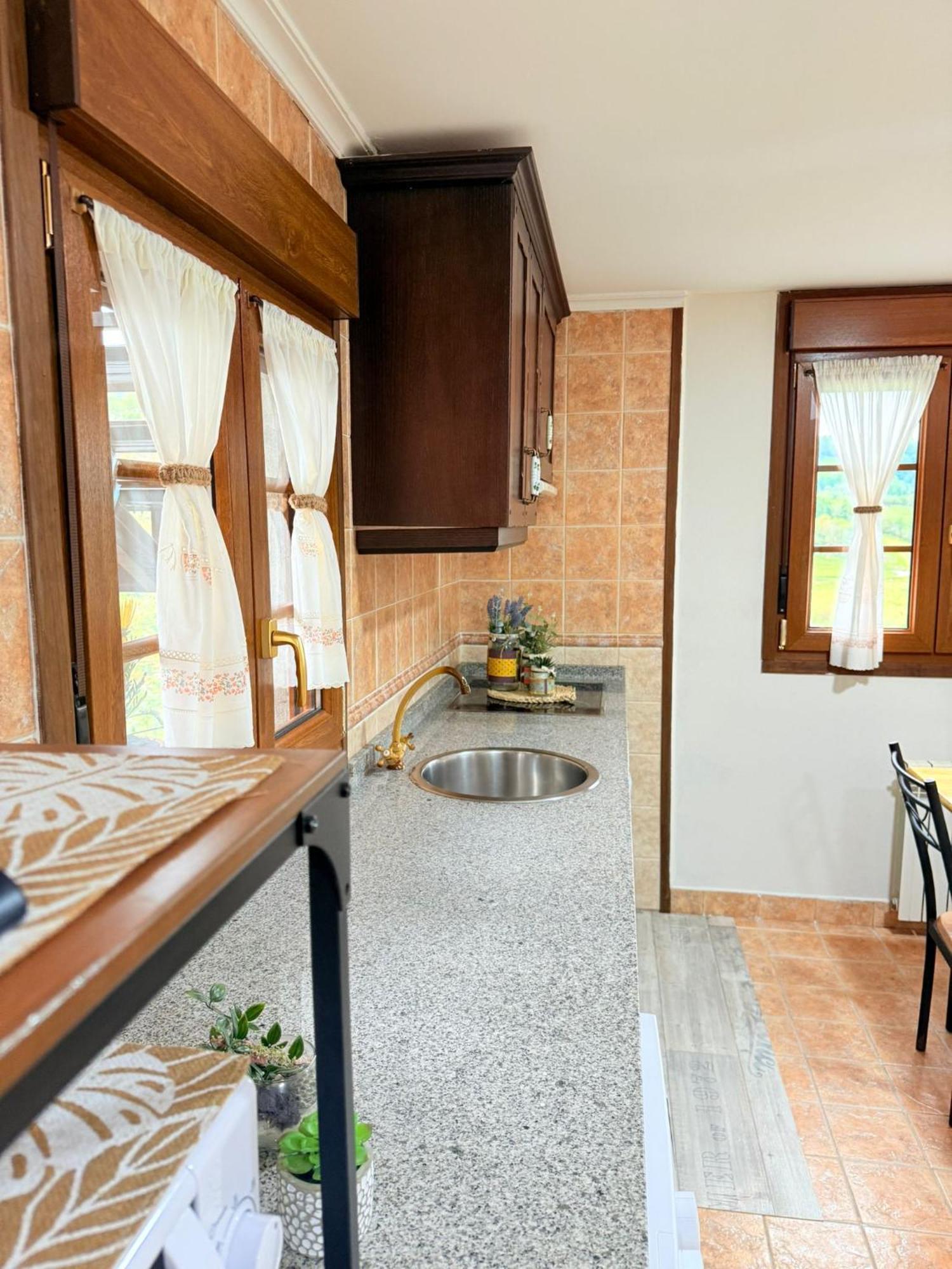El Portiellu Apartamento Cabielles Exterior foto